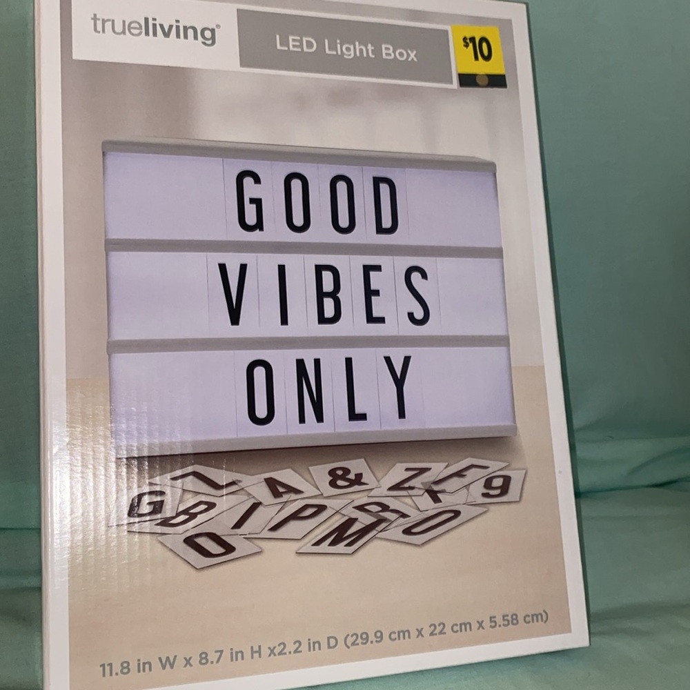 Bundle: LED Light Box & LED White Board - Picture 2 of 7